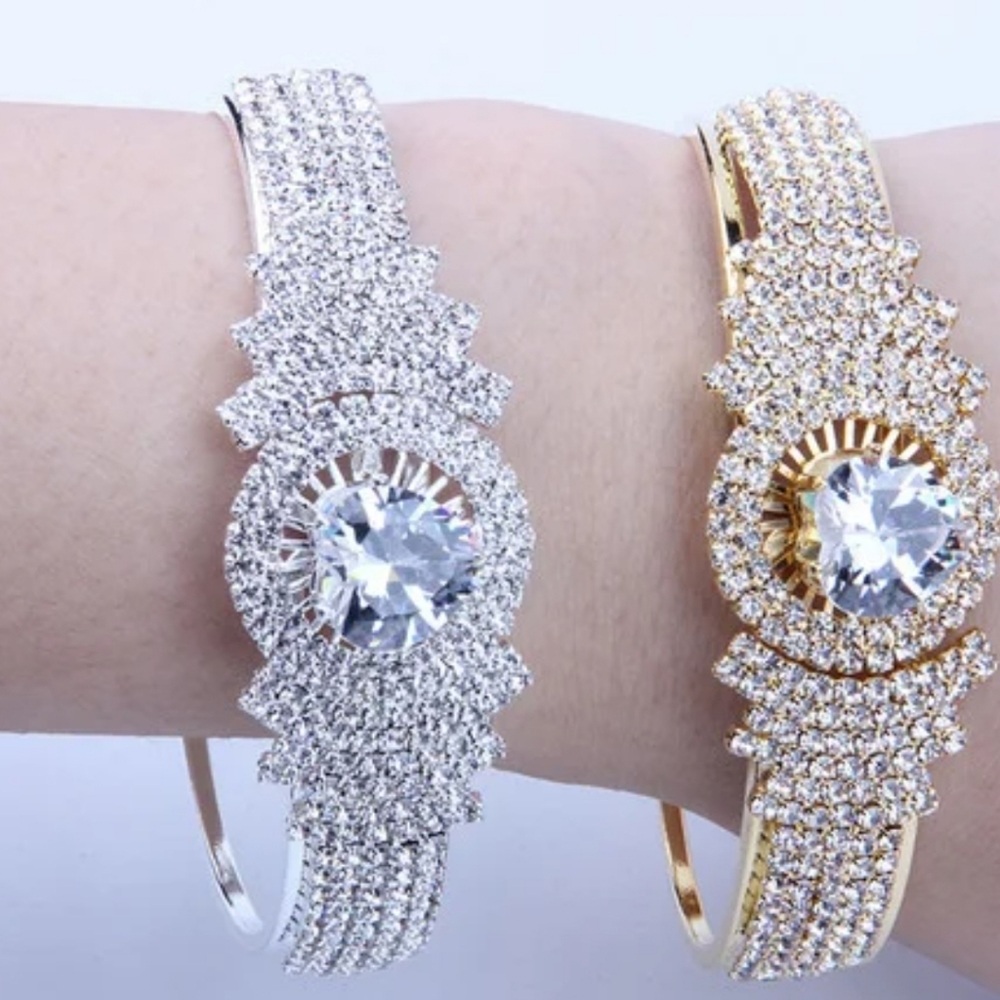 8 Carat Diamond Heart Bracelet - Picture 3 of 7